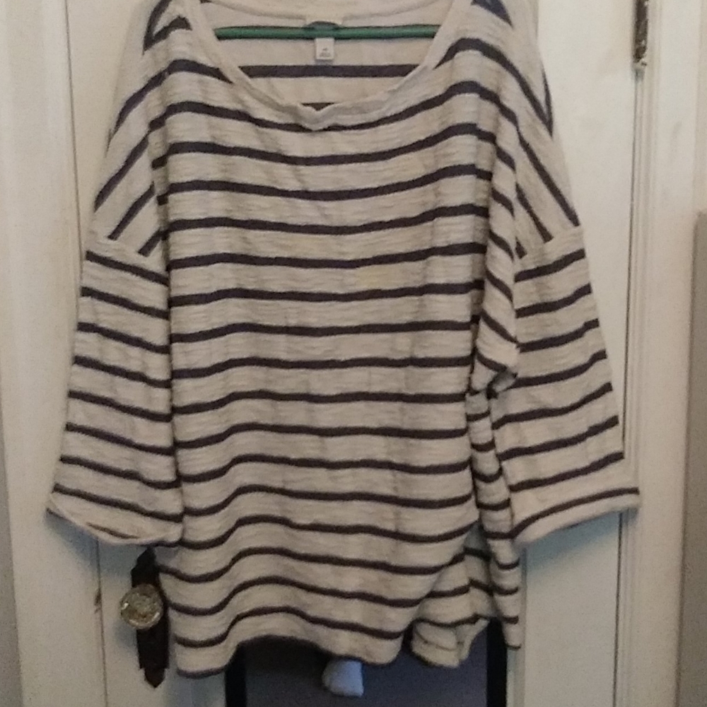 Cream/Navy Stripe Sweater